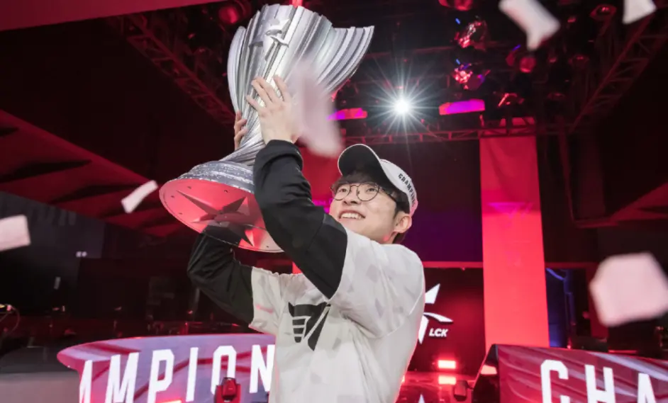 FLY鏖战NS，CoreJJ线上压制力十足焦点之战全球总决赛，留下经典瞬间