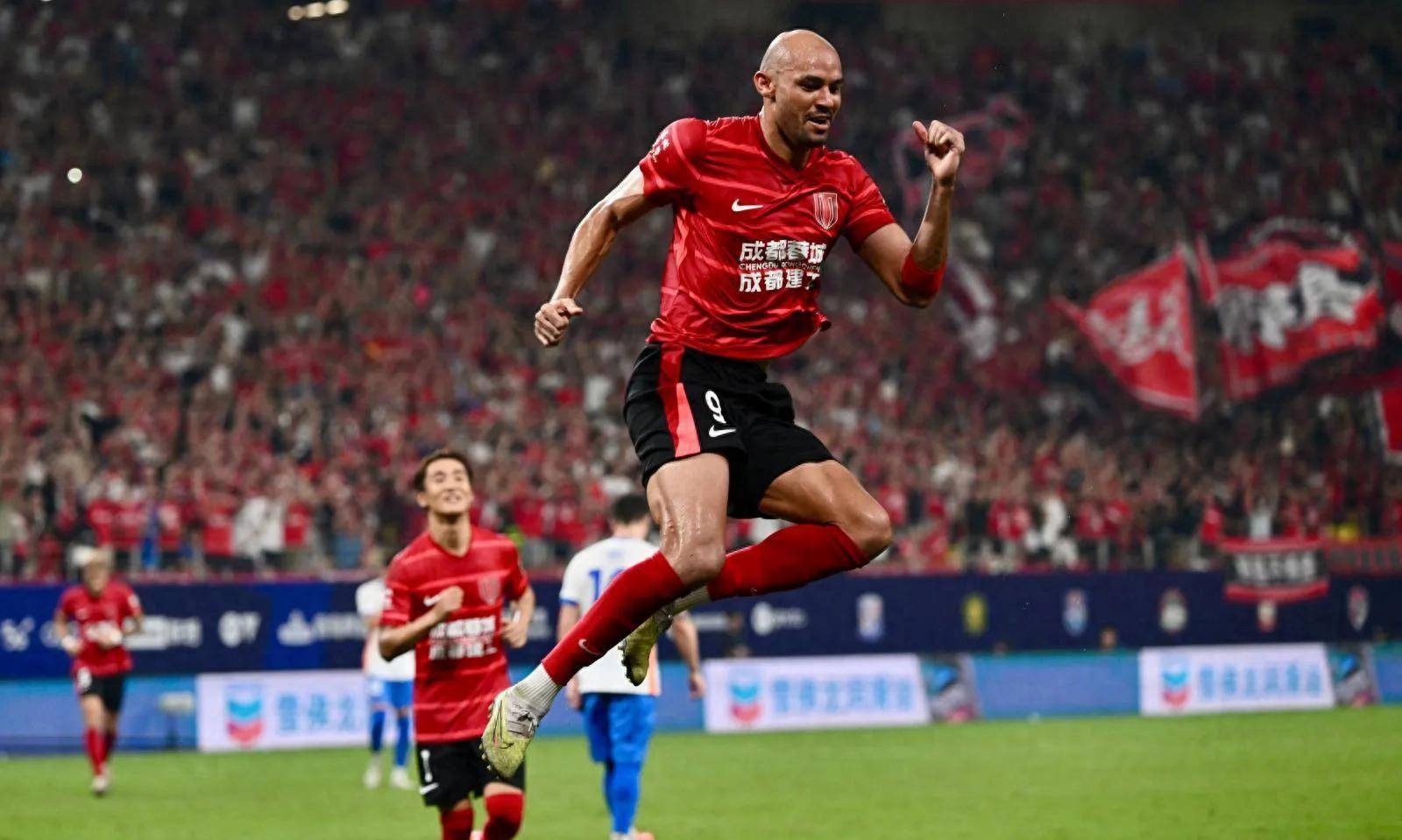 开云下载-HKA翻盘WBG，Deft开启传奇时刻强强对话成都决赛之夜，留下经典瞬间