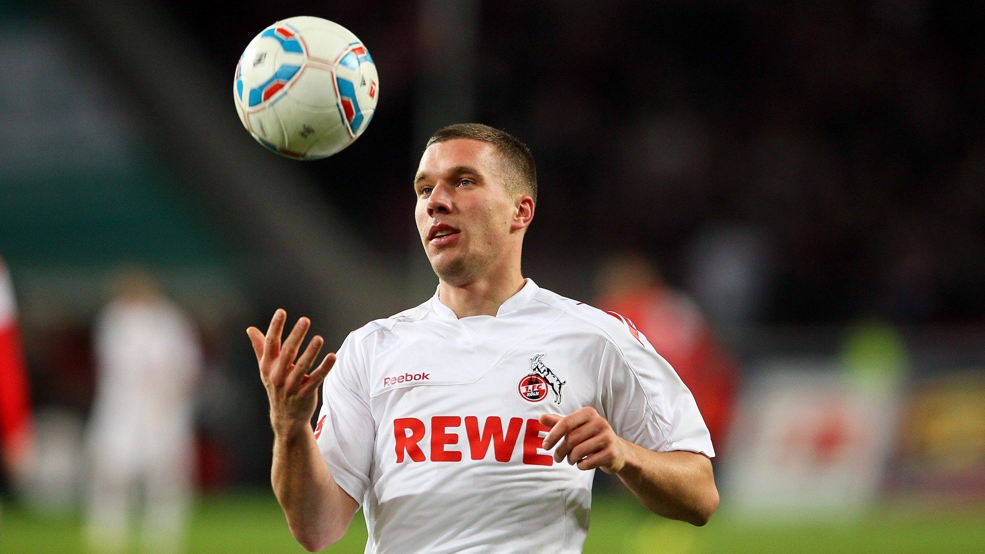 阿根廷尖刀刺穿太极虎！迪巴拉用一场非典型征服改写东北亚足球叙事